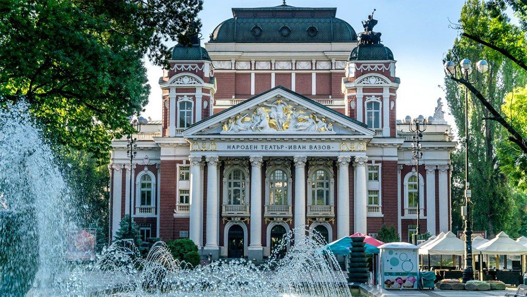Народен театър „Иван Вазов“